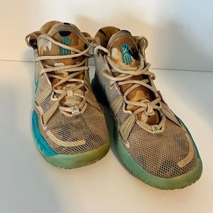 Nike Kyrie 7 size 6Y